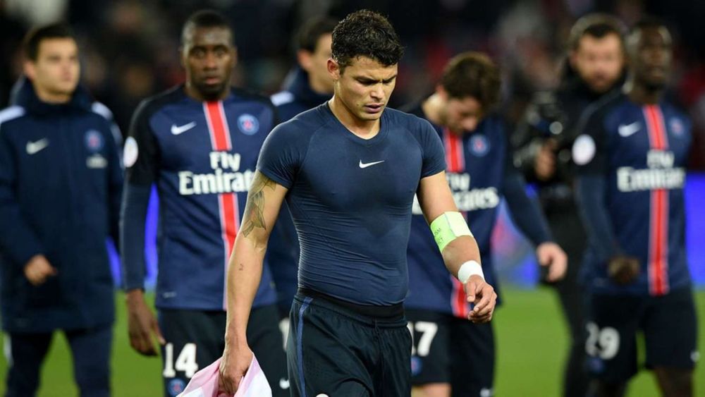  里尔爆冷击败卫冕冠军巴黎改写法甲争冠格局  