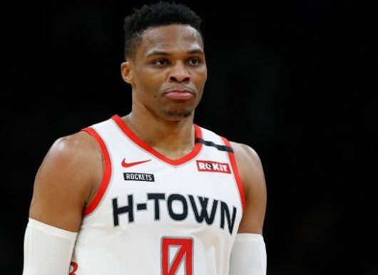  里尔中场核心伤愈回归，率队终结连败颓势